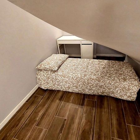 Casa Magnolia Διαμέρισμα Pomezia Δωμάτιο φωτογραφία