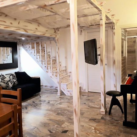 Casa Magnolia Διαμέρισμα Pomezia Δωμάτιο φωτογραφία